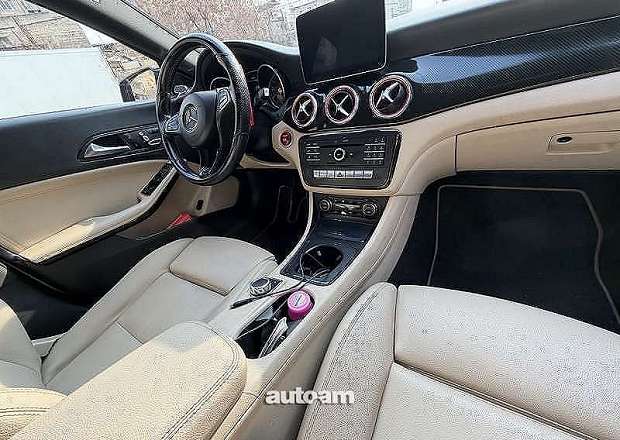 Mercedes-Benz CLA 250