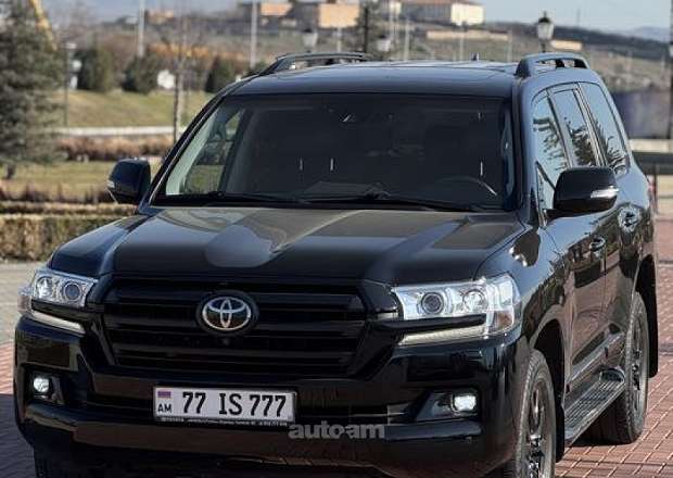 Toyota Land Cruiser 200