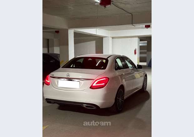Mercedes-Benz C 300
