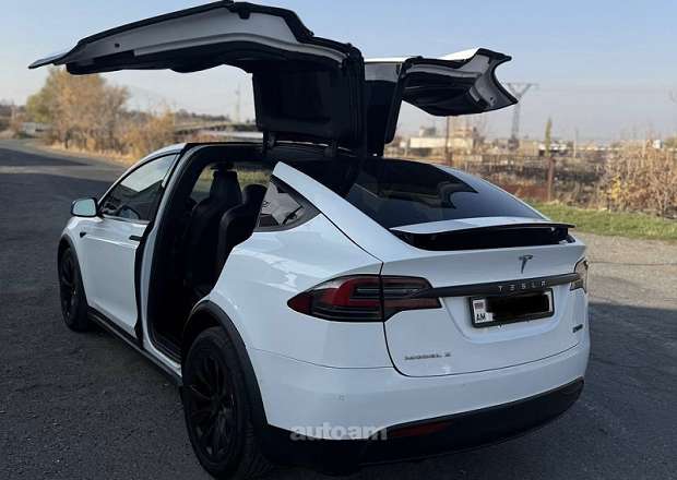 Tesla Model X 2018 — լուսանկար 7