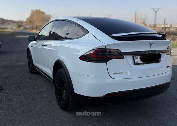 Tesla Model X 2018 — լուսանկար 4