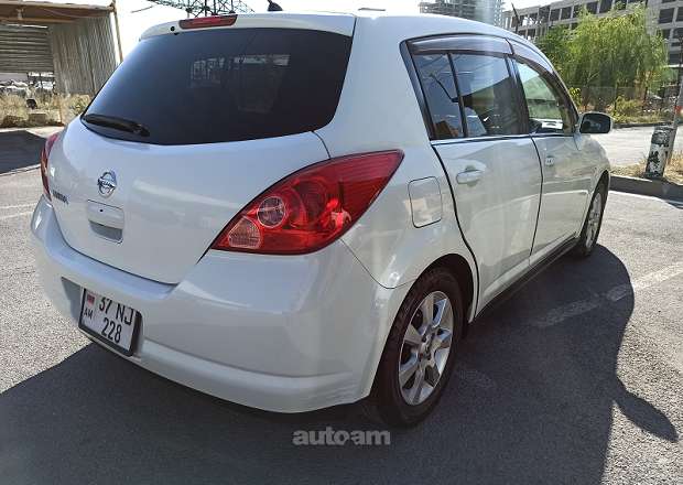 Nissan Tiida 2007 — լուսանկար 8