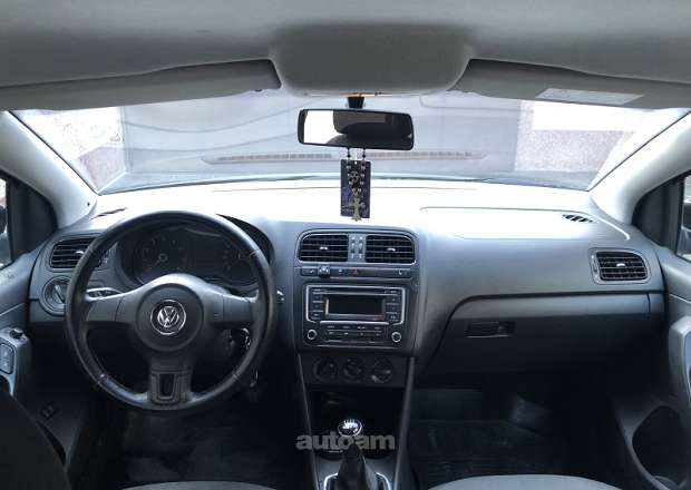 Volkswagen Polo 2014 — լուսանկար 3
