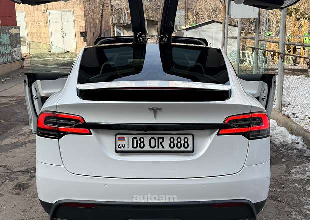 Tesla Model X