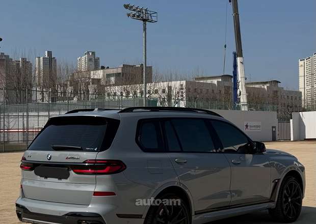 BMW X7