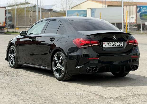 Mercedes-Benz A 220