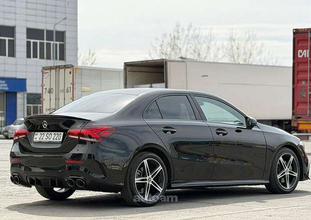 Mercedes-Benz A 220