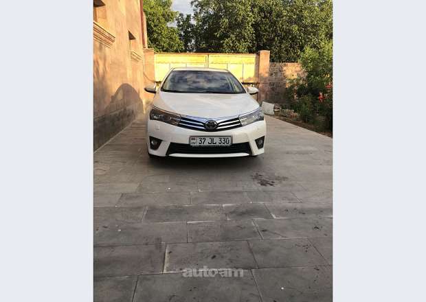 Toyota Corolla 2014 — լուսանկար 2