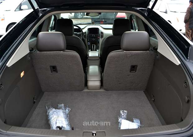 Chevrolet Volt 2014 — photo 12