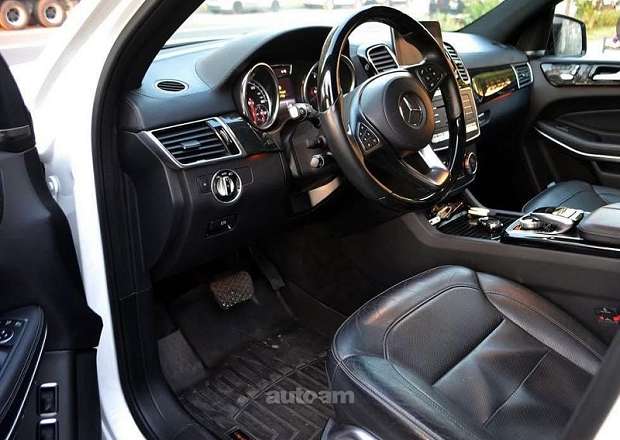 Mercedes-Benz GLS 500