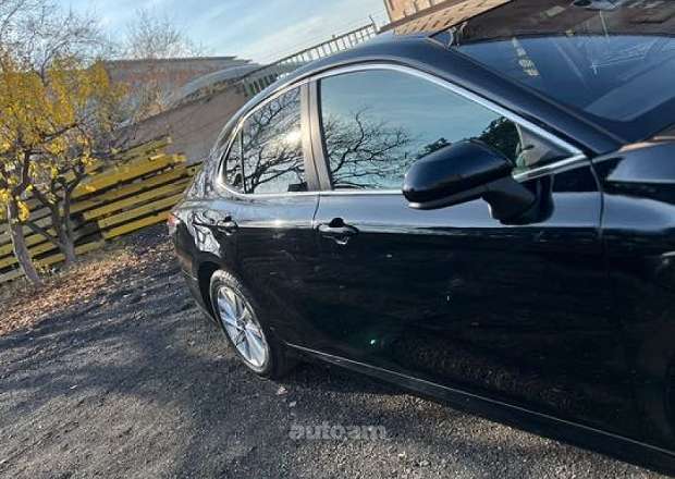 Toyota Camry 2021 — լուսանկար 3