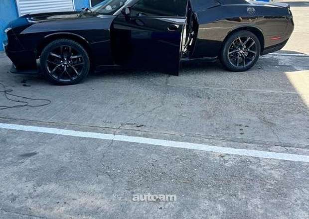 Dodge Challenger 2020 — լուսանկար 3