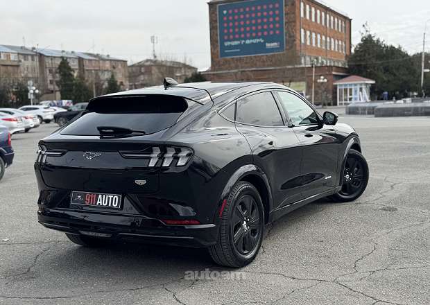 Ford Mach-e 2021 — լուսանկար 4