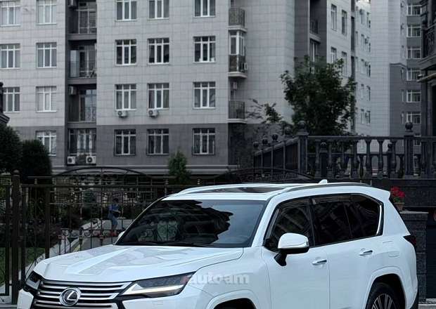 Lexus LX 600