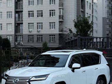 Lexus LX 600  2025 