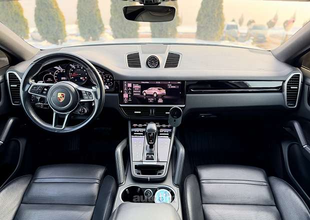 Porsche Cayenne Coupe 2021 — photo 13