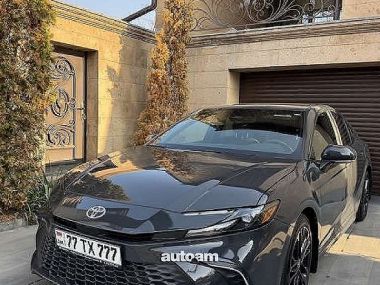 Toyota Camry  2025 