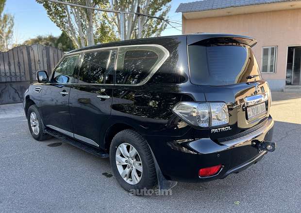 Nissan Patrol 2010 — photo 4