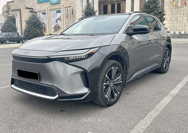 Toyota Bz4X