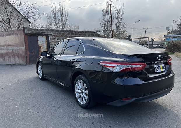 Toyota Camry 2018 — photo 4