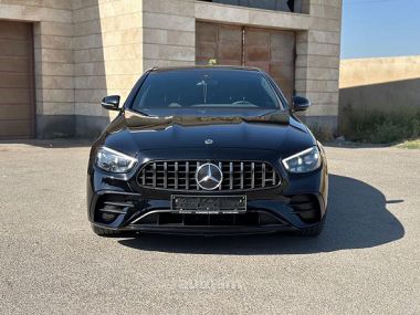 Mercedes-Benz E 300  2019 