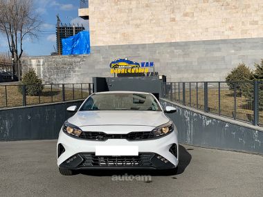 Kia Forte LX 2023 — миниатюра 1