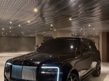 Rolls Royce Cullinan  2025 