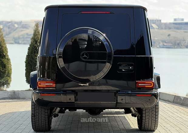Mercedes-Benz G 500