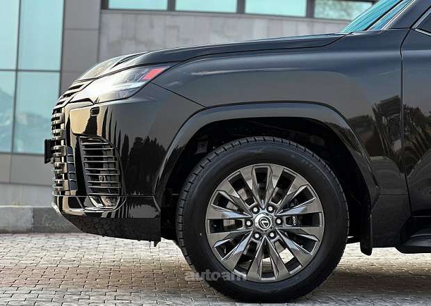 Lexus LX 600