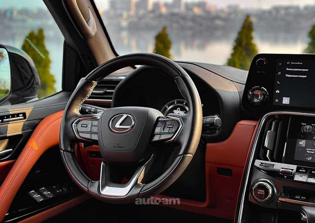 Lexus LX 600