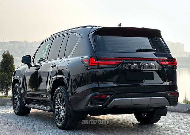 Lexus LX 600