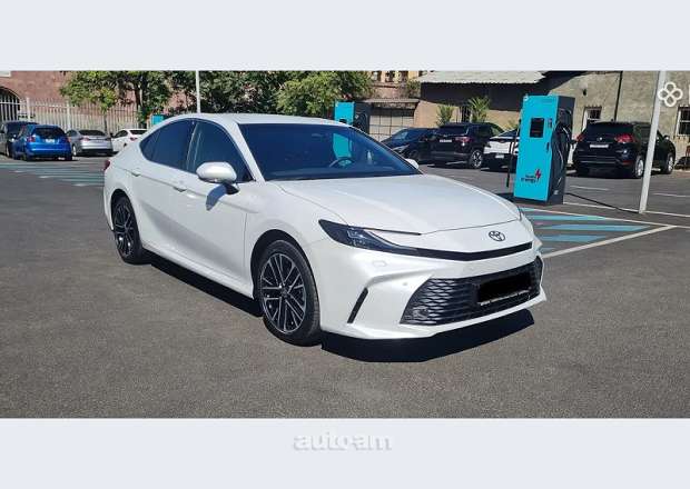 Toyota Camry 2025 — լուսանկար 7