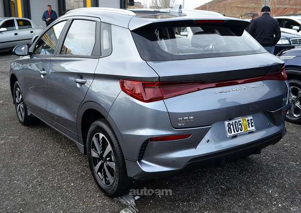BYD e2