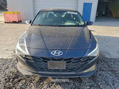 Hyundai Elantra  2023 