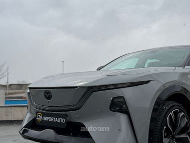 Mazda EZ-60  2025 