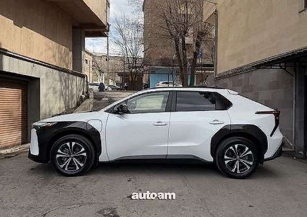 Toyota Bz4X