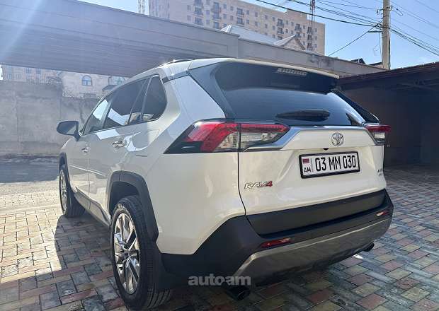 Toyota Rav 4