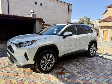 Toyota Rav 4 2021 — миниатюра 2