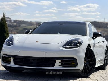 Porsche Panamera  2017 