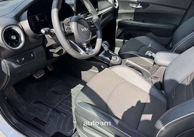 Kia Forte 2022 — լուսանկար 10