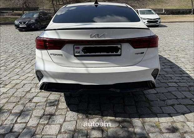 Kia Forte 2022 — լուսանկար 6