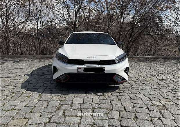 Kia Forte 2022 — լուսանկար 1
