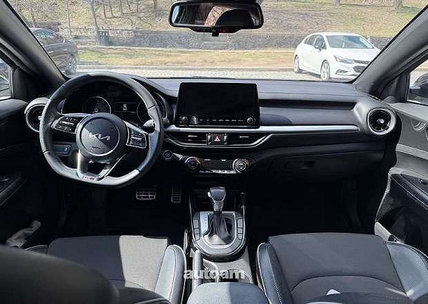 Kia Forte 2022 — լուսանկար 8