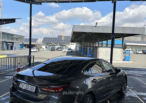 Mazda 6