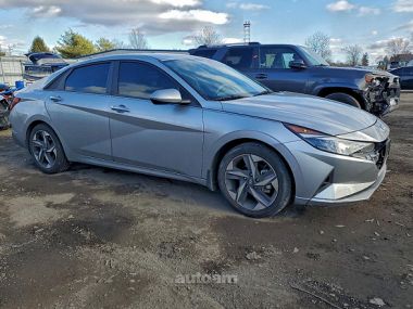 Hyundai Elantra  2023 