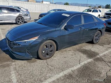 Hyundai Elantra  2020 