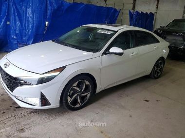 Hyundai Elantra  2021 