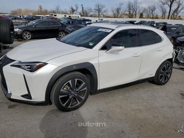 Lexus UX 200  2020 