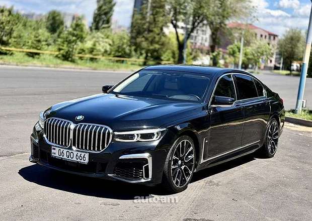 BMW 740