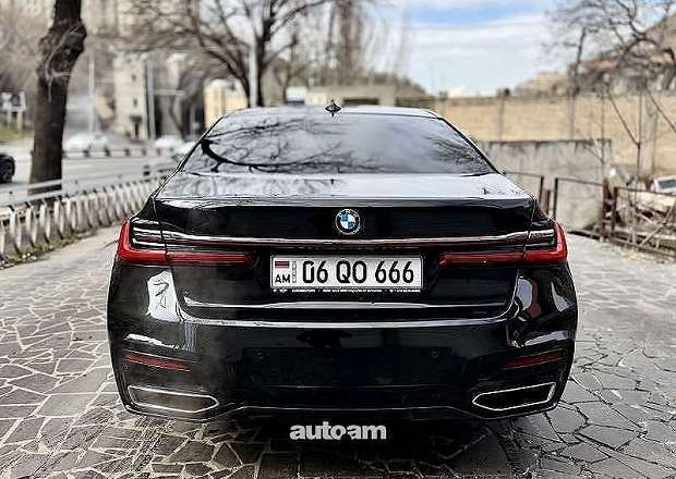BMW 740